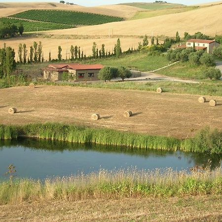 Casale Farnesiana B&B Тарквиния Экстерьер фото