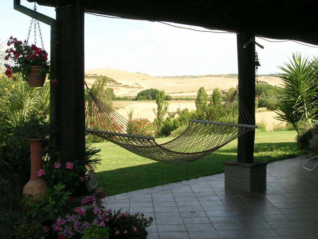 Casale Farnesiana B&B Тарквиния Экстерьер фото